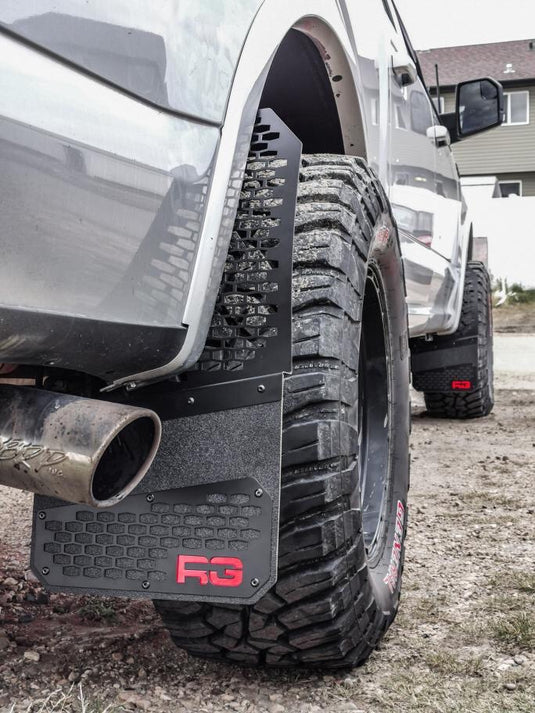Black on Black - REK-mesh Universal Offset Mud Flaps - 1 set= 2 Flaps