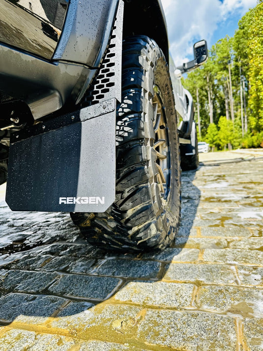REK-mesh Baja Universal Offset Mud Flaps- 1 Set = 2 Flaps
