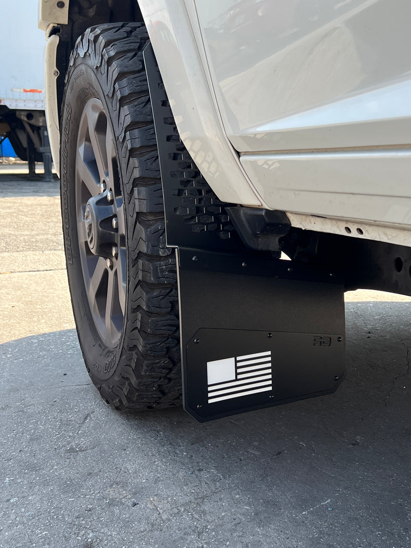 Load image into Gallery viewer, DUALLY REK MESH FRONT &amp; REAR COMBO W/ RAM CUSTOM FITTING

