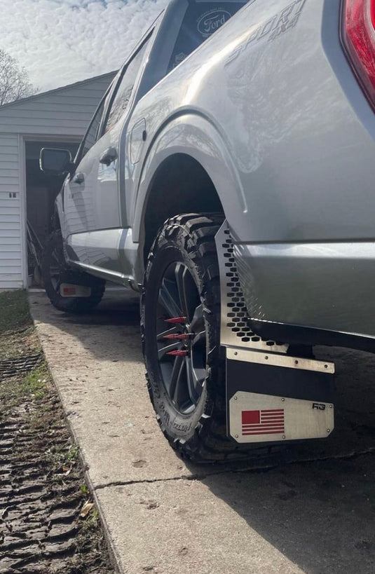 REK-mesh X Merica Universal Offset Mud Flaps - 1 Set = 2 flaps