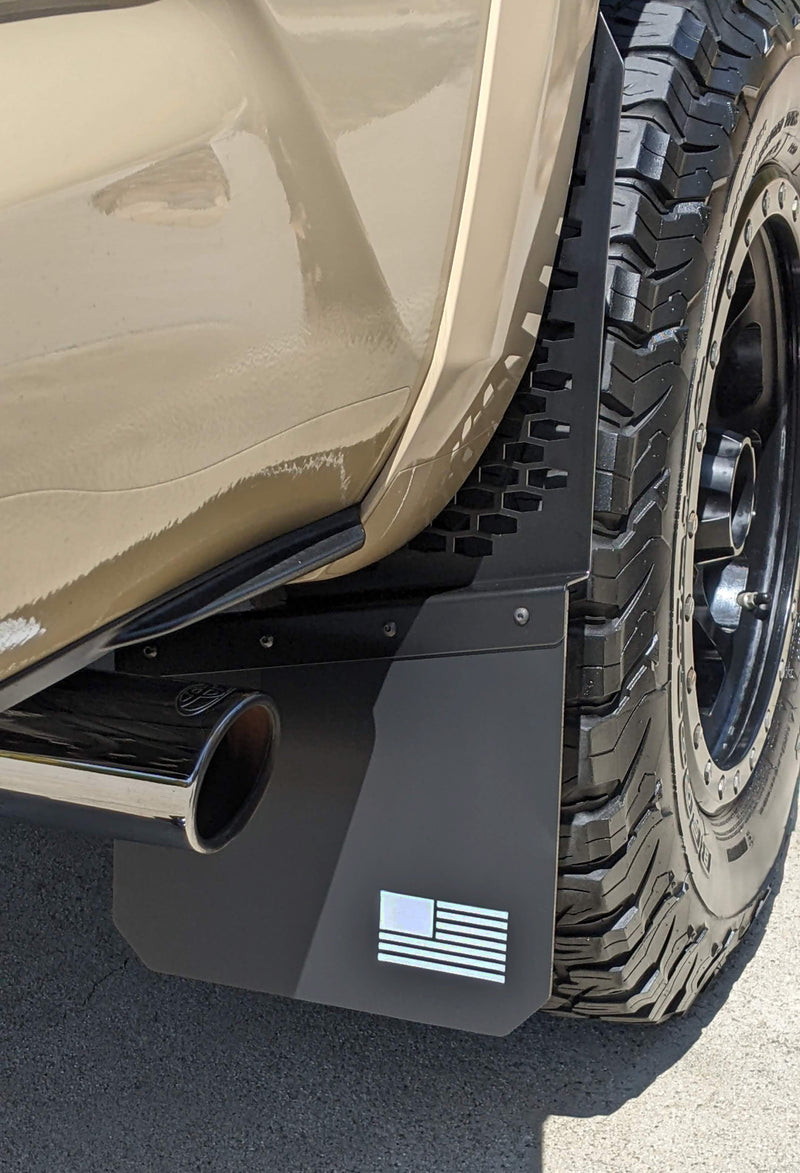 Load image into Gallery viewer, REK-mesh Baja Universal Offset Mud Flaps- 1 Set = 2 Flaps