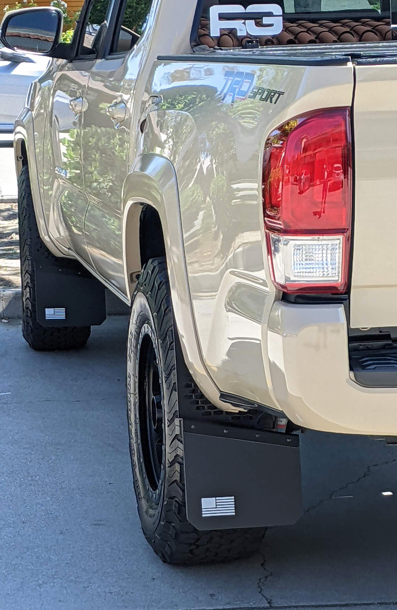 Load image into Gallery viewer, REK-mesh Baja Universal Offset Mud Flaps- 1 Set = 2 Flaps
